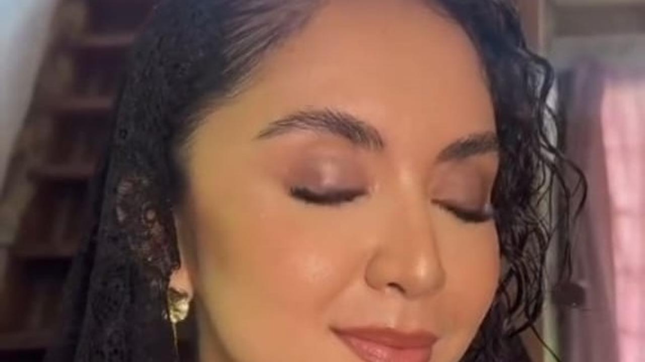 7 Potret Pernikahan Keenan Pearce dengan Tasha Serena, Digelar dengan Konsep Intimate Wedding - Bahagia Pamerkan Buku Nikah