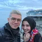 Pasangan Irwansyah dan Zaskia Sungkar tengah berbahagia lantaran usia pernikahannya sudah genap 7 tahun pada 15 Januari 2018 kemaarin. Lewat akun Instagramnya, Irwansyah mengunggah foto bersama sang istri dan mencantumkan harapan. (Instagram/irwansyah_15)