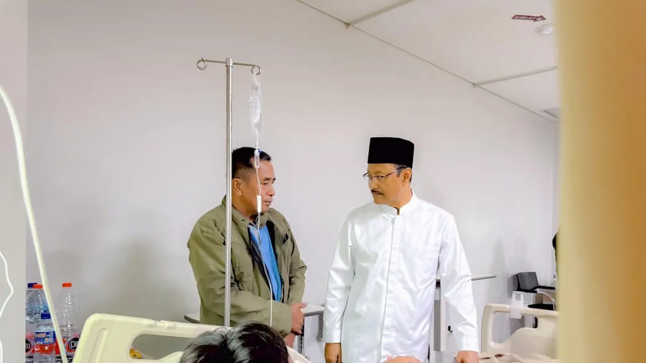 Mensos jenguk korban ledakan di SMAN 72