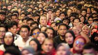 Raut kecewa seorang penonton saat nonton bareng laga semifinal Piala Asia U-23 antara Timnas Indonesia U-23 melawan Uzbekistan U-23 di Kompleks Stadion Utama Gelora Bung Karno (SUGBK), Senayan, Jakarta, Senin (29/04/2024) malam WIB. (Bola.com/Bagaskara Lazuardi)