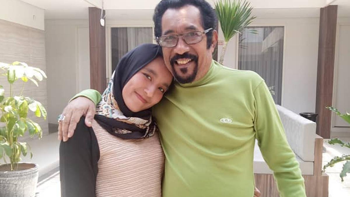 6 Potret Kenangan Manis Hamdan ATT dengan Istri dan Kelima Anaknya, Penuh Kasih Sayang