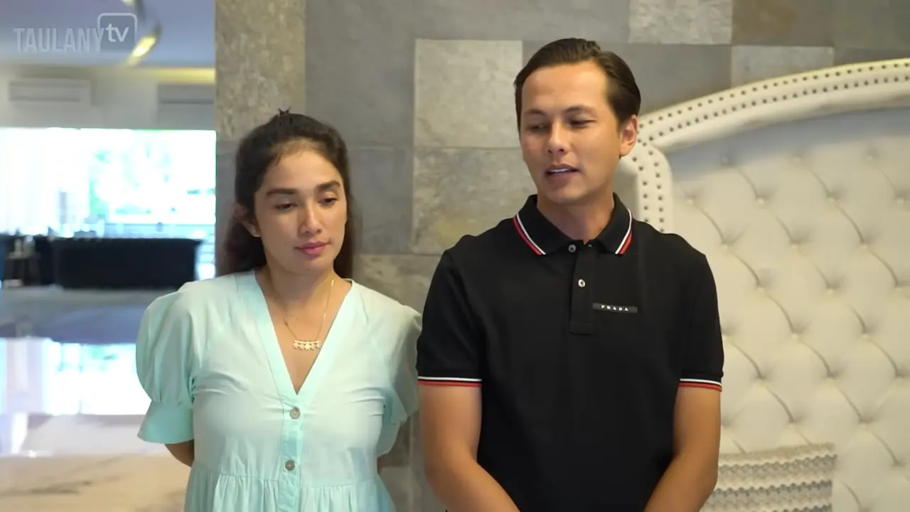 Potret Ruang Tamu Rumah Andhika Pratama dan Ussy Sulistiawaty