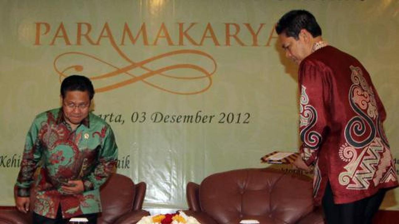 Menakertrans berikan "Paramakarya" ke perusahaan kecil