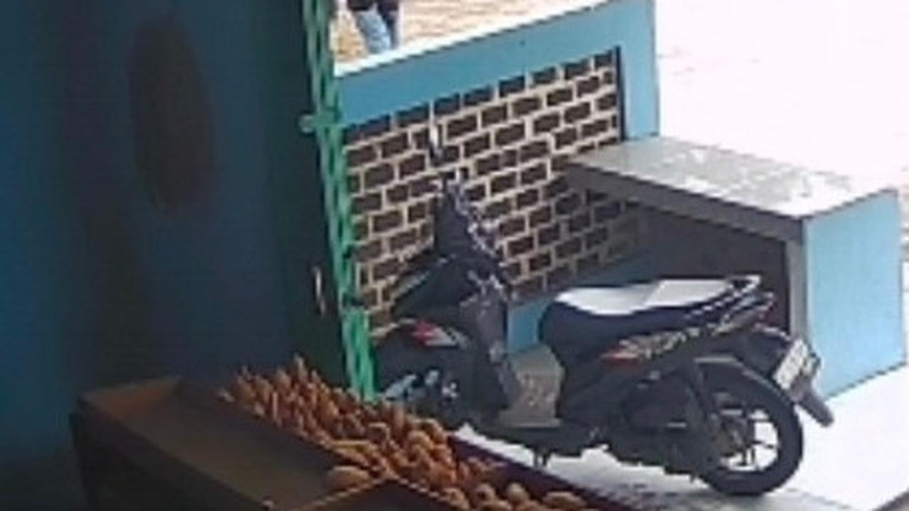 aksi heroik wanita gagalkan pencurian motor
