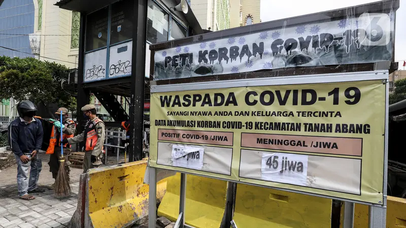 FOTO: PSBB Jakarta, Petugas Razia Masker di Tanah Abang