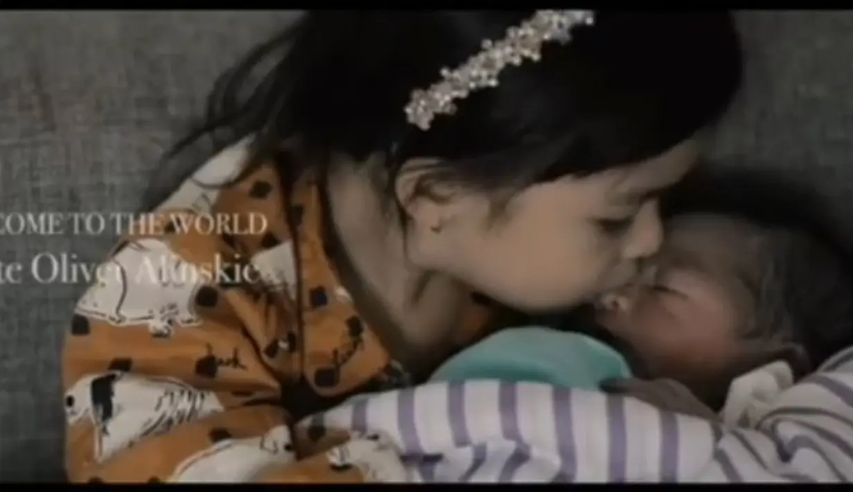 Anak ke-2 Chelsea Olivia dan Glenn Alinskie (Foto: Instagram/chelseaoliviia92)