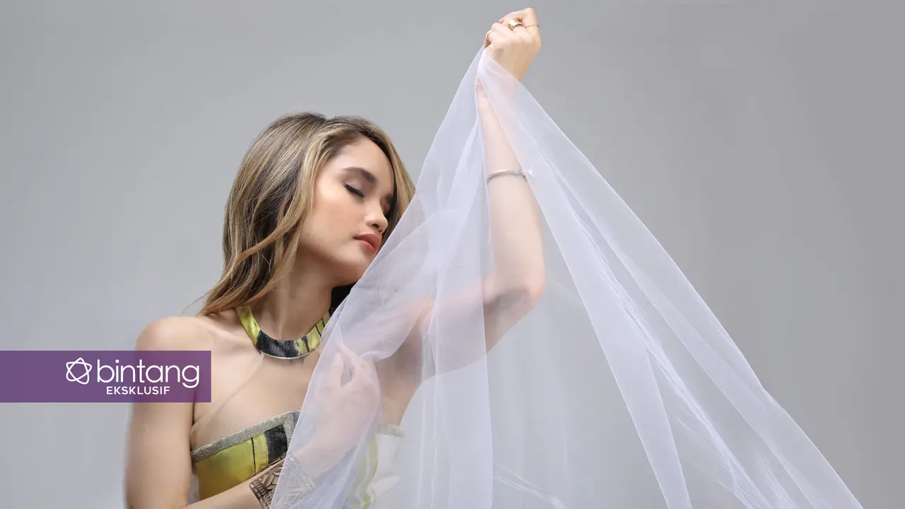 Cinta Laura