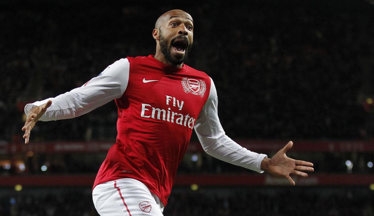 Thierry Henry menjalani masa keemasan bersama Arsenal pada tahun 1999 hingga 2007. Dirinya memutuskan untuk melanjutkan kariernya ke Barcelona dan MLS New York Red Bull. Pada 2012, Henry kembali menjalani debutnya di Arsenal dan mampu mencetak gol kemenangan. (Foto: AFP/Ian Kington)