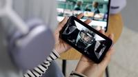 Nonton Haptic Trailer F1: The Movie di Apple TV Plus. (dok. Apple Indonesia)