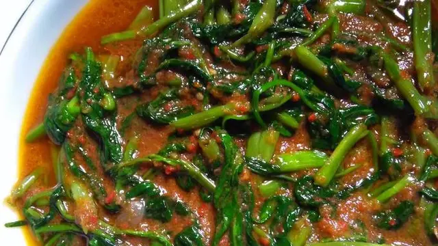 3 Resep Tumis Kangkung ala Rumahan, Dijamin Bikin Nafsu Makan Bertambah