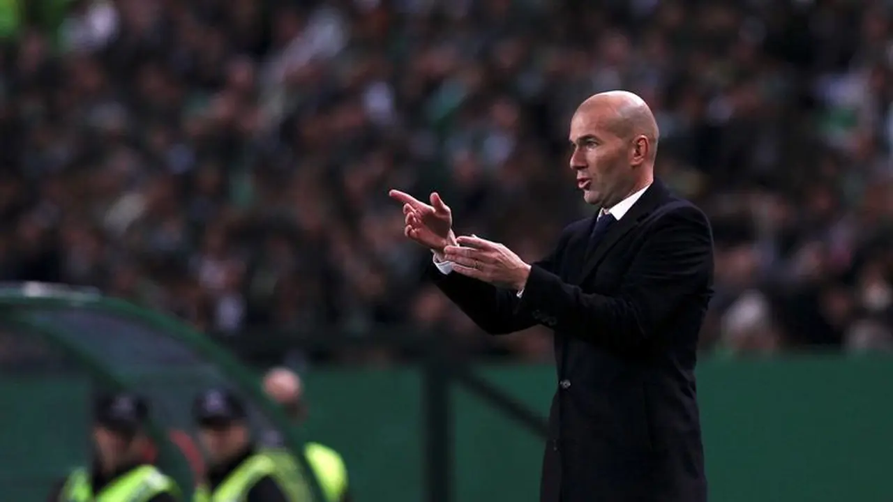 Zinedine Zidane, Barcelona Vs Real Madrid