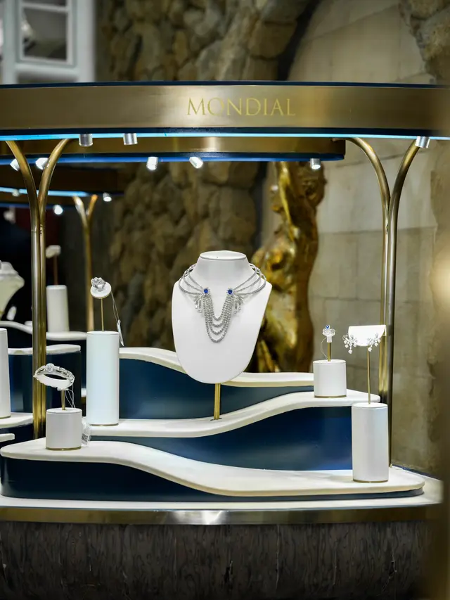 Pesona Perempuan di Setiap Fase Kehidupan, Terpancar Lewat 3 Koleksi High Jewelry MONDIAL