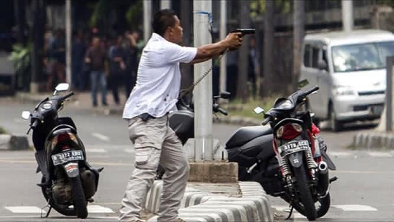 7 Cerita Bom Sarinah dari Sudut Pandang Untung Sangaji,