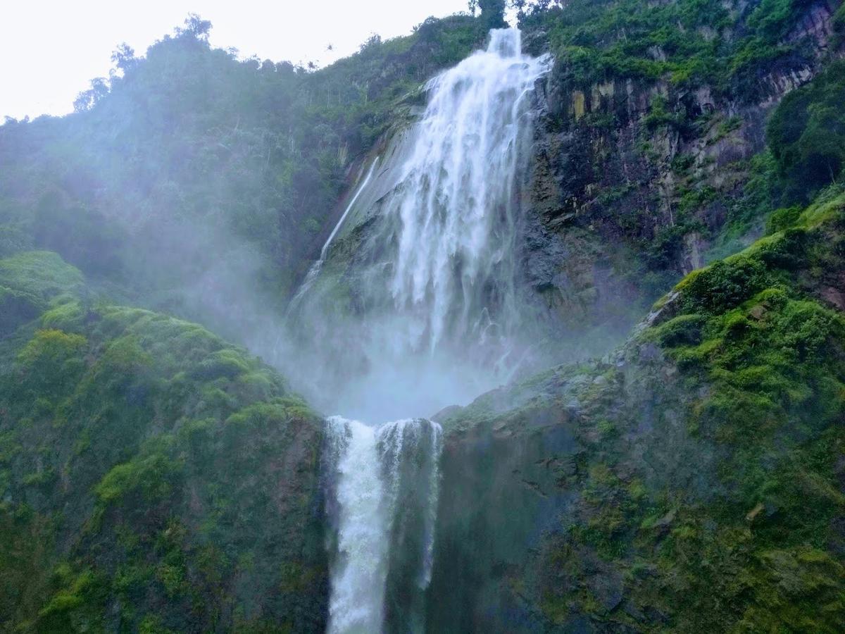 Air Terjun Ponot Sumatra Utara