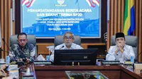 Wali Kota Bandung, Muhammad Farhan saat memberikan sambutan pada penandatanganan berita acara dan serah terima SP2D, di Balai Kota Bandung, Rabu, 14 Mei 2025. (Dok. Pemkot Bandung)