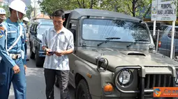 Citizen6, Surabaya: Latihan praktek yang akan berlangsung selama dua hari (14-15/6) tersebut di buka secara langsung Danpusdikpomal Kolonel Laut (PM) Syahril Bakri di lapangan apel Pusdikpomal Kodikdukum Kobangdikal, Surabaya. (Pengirim: Penkobangdikal)