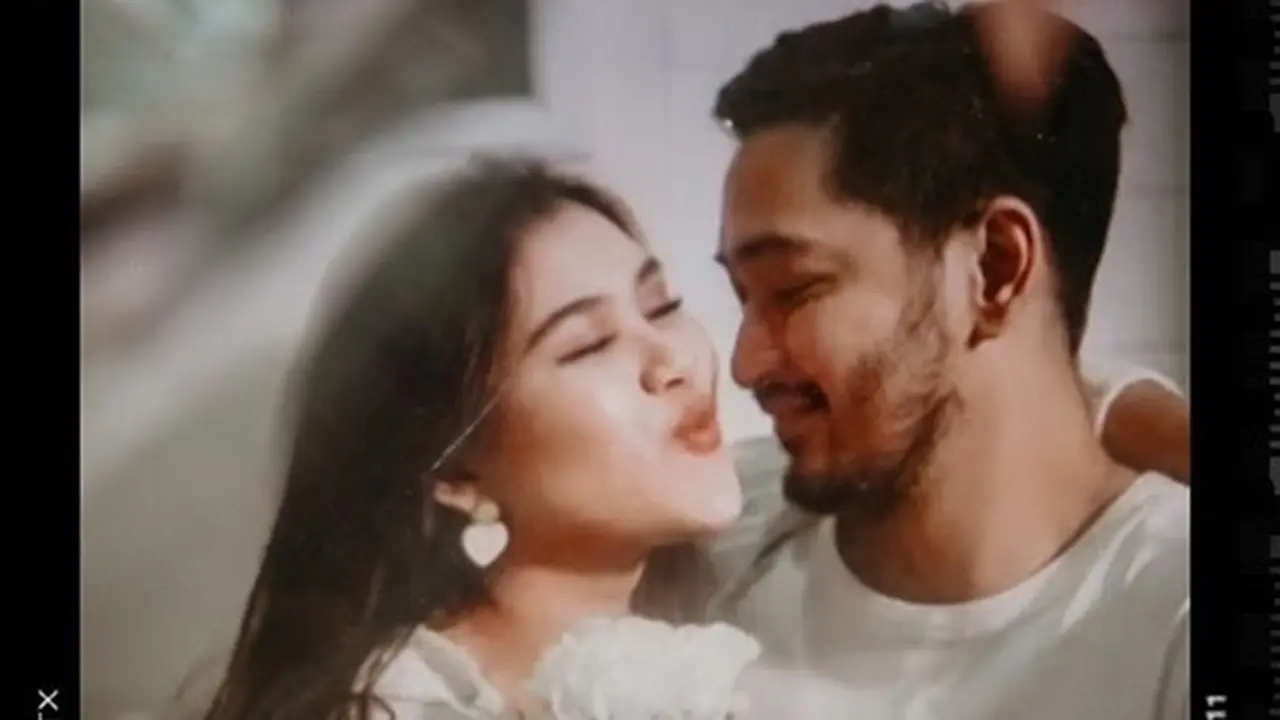 5 Pemotretan Virtual Syahnaz Sadiqah, Tampil Cantik dan Menawan