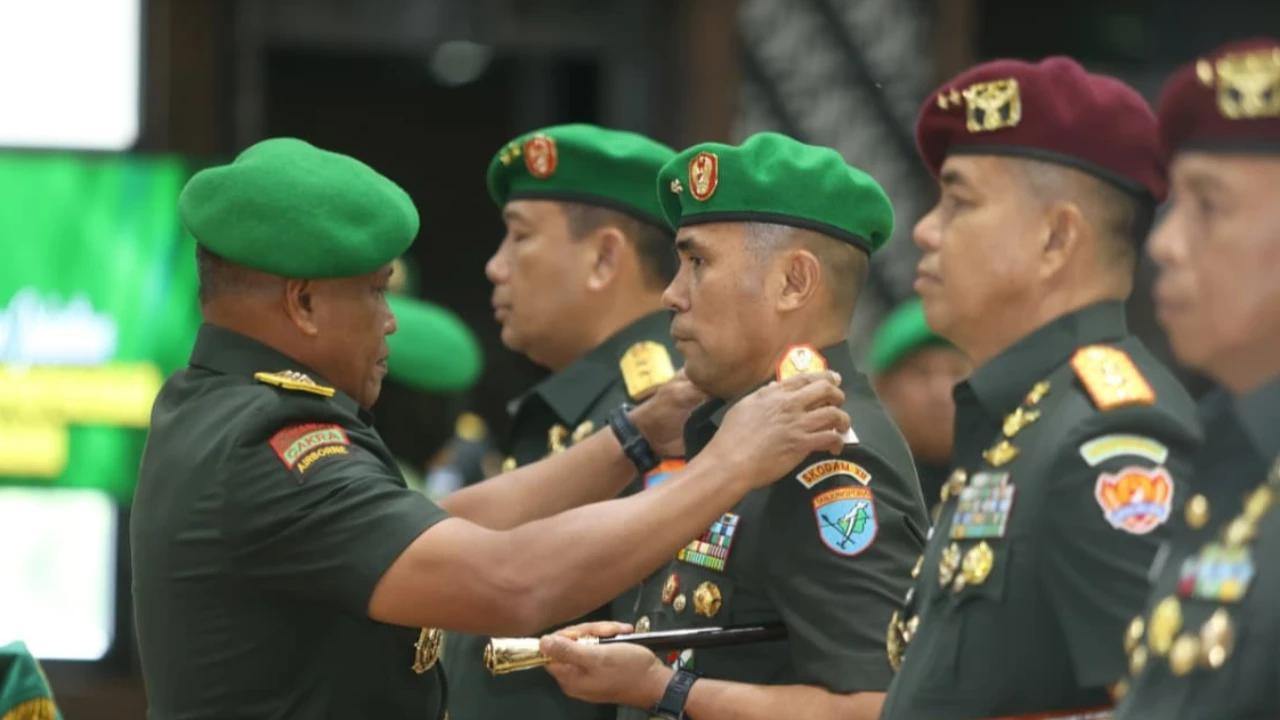 FOTO: Wakasad Pimpin Sertijab Jabatan Strategis TNI AD