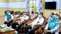 Sekretaris Daerah (Sekda) Kota Batam, Jefridin Hamid, mengikuti gelar Kampanye Virtual Gerakan Nasional Netralitas Aparatur Sipil Negara (GNN-ASN) di Kantor Wali Kota Batam, Rabu (7/10/2020).