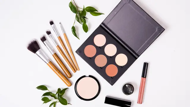 Makeup untuk Anak Sekolah Idealnya yang Seperti Apa Sih? Cari Tahu Tips dan Rekomendasi Produknya Yuk!