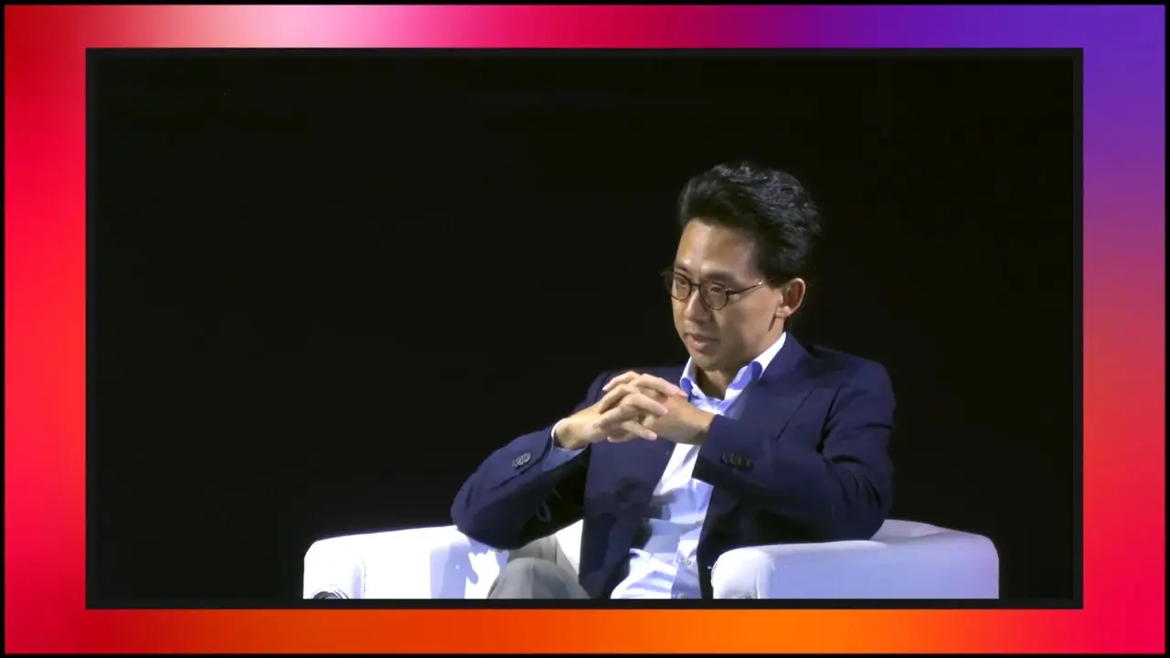 CEO Emtek, Alvin Sariaatmadja berkesempatan untuk menjadi salah satu pembicara dalam APOS Summit di Singapura, Kamis (29/9/2022). (Tangkapan layar: Benedikta Miranti)