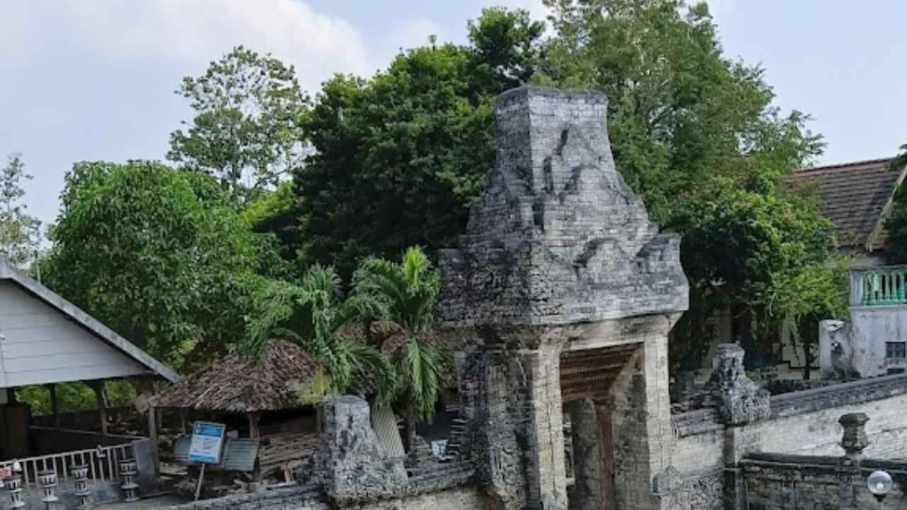 Mengunjungi Sendang Duwur Lamongan, Kompleks Makam Kuno Tiga Tingkat dengan Masjid di Puncaknya