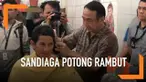 Calon wakil presiden nomor urut 02, Sandiaga Uno pergi mencukur rambutnya di Ko Tang, Glodok, Jakarta Barat, Senin (29/4/2019).