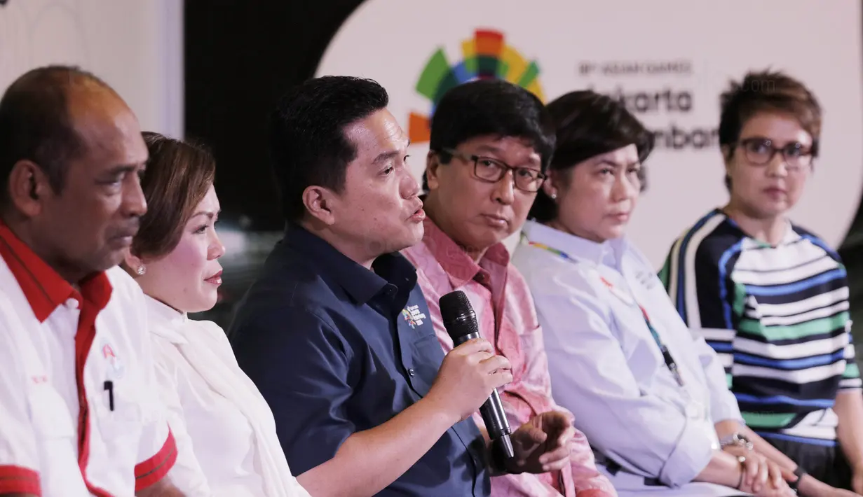 Ketua INASGOC, Erick Thohir, memberi keterangan saat jumpa pers di SCTV Tower, Jakarta, Kamis, (8/2/2018). Emtek Group akan menayangkan siaran Asian Games 2018. (Bola.com/M Iqbal Ichsan)