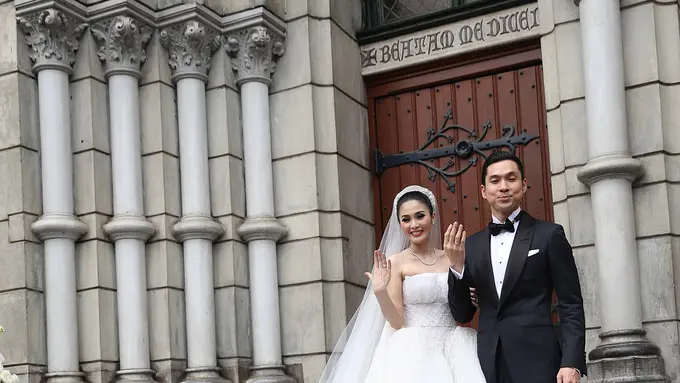 [Bintang] Sandra Dewi dan Harvey Moeis