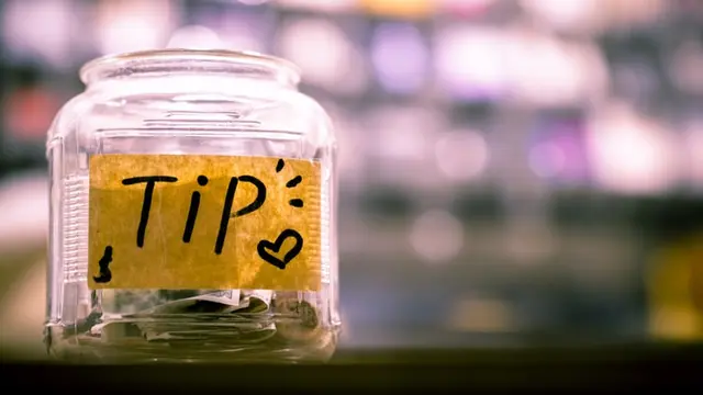 Dikira Salah Tulis, Penjual Jus Ini Terkejut Dapat Uang Tip Rp 28 Juta