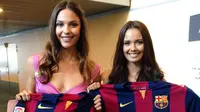 Wanita Tercantik di Dunia Bangga Dapat Jersey Barca