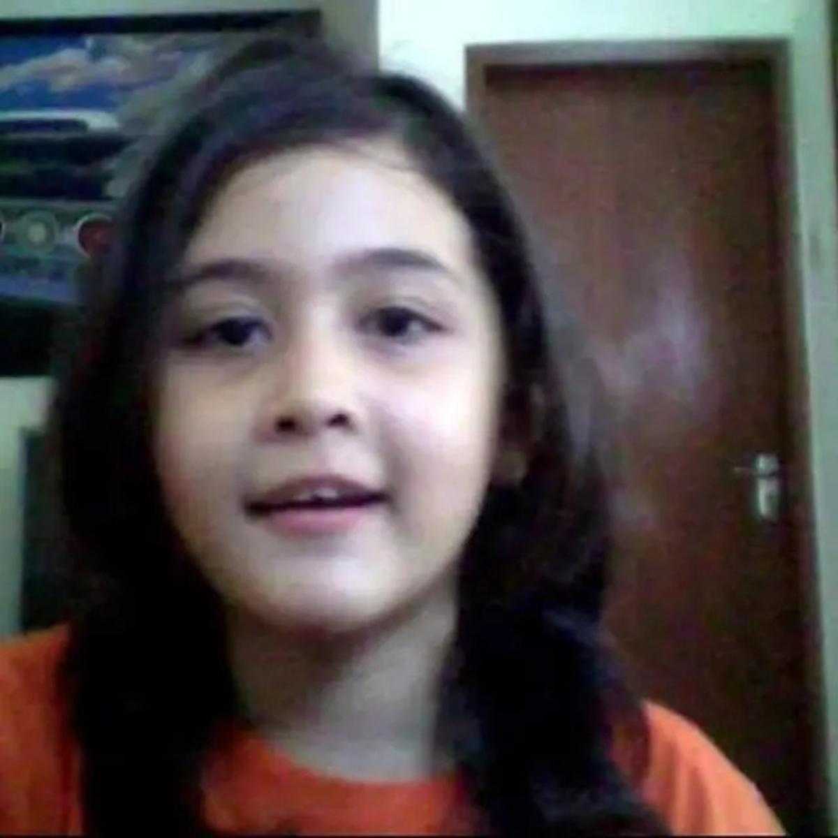 6 Potret Lawas Masa Kecil Talitha Curtis, Ungkap Selama Ini Dibesarkan Ibu Angkat