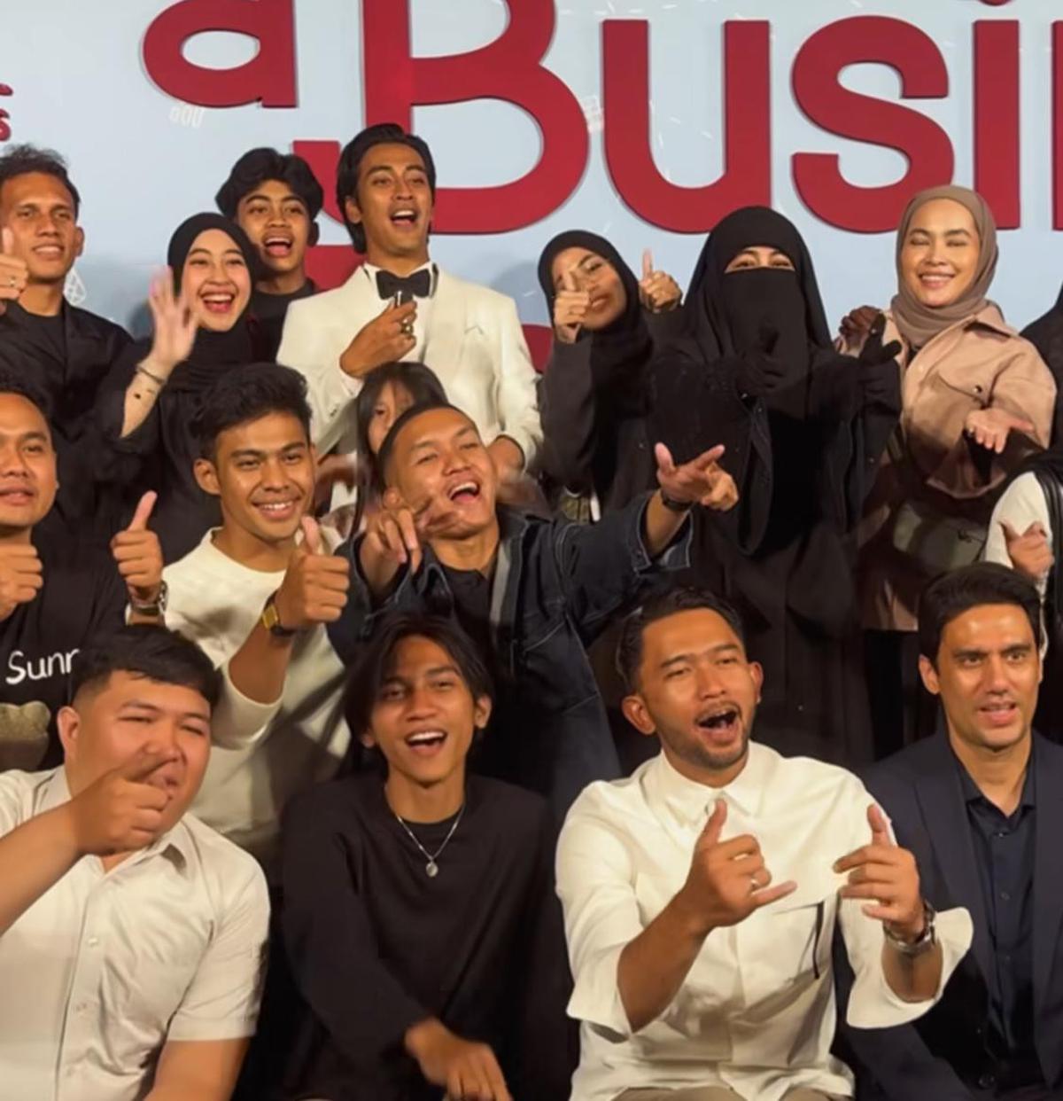 Hadiri Premiere 'A BUSINESS PROPOSAL', Umi Pipik Sampaikan Pesan Menyentuh untuk Abidzar
