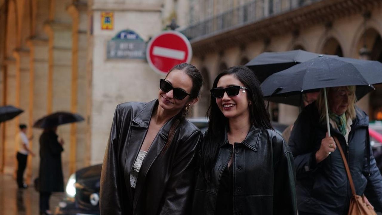7 Keseruan Enzy Storia Liburan di Paris Bareng Febby Rastanty, Ngakak Saat Payung Terbalik Kena Hujan Badai