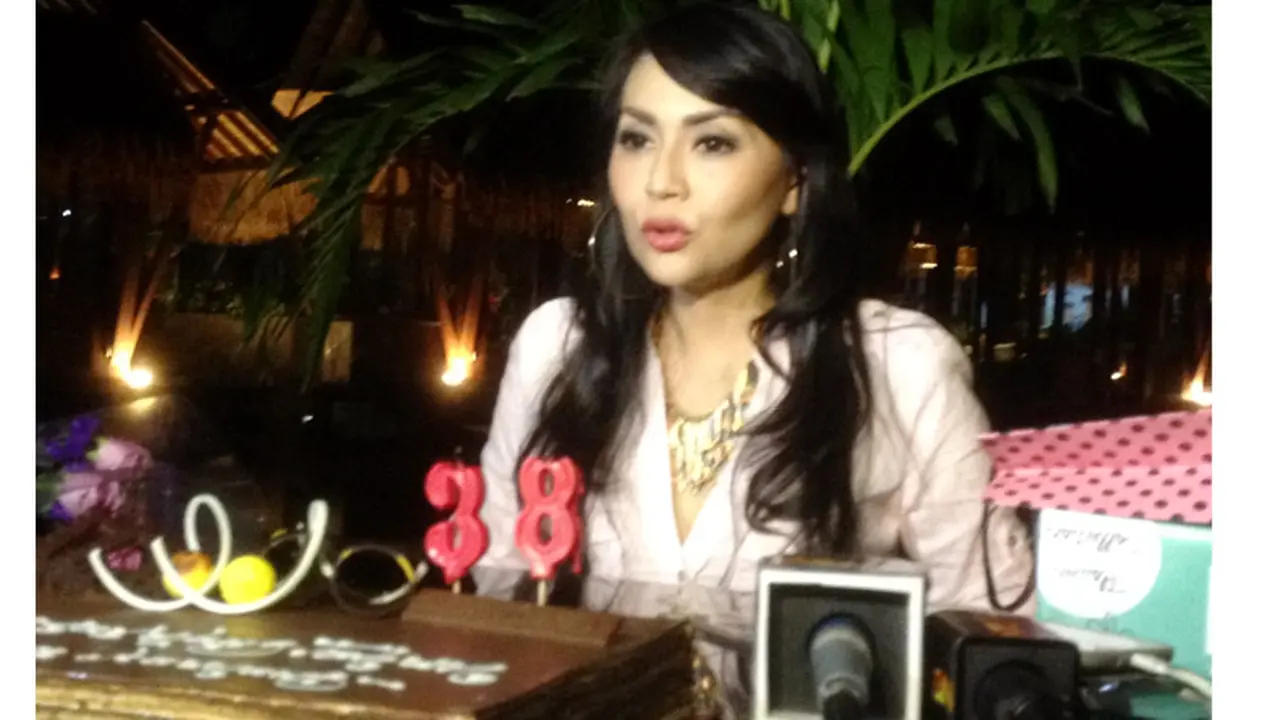 Ulang Tahun, Tessa Kaunang Buka Lowongan Pacar
