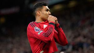 Selebrasi Casemiro usai membobol gawan Brentford di pekan ke-34 Premier League, Selasa (28/4/2026) (AP Photo/Dave Thompson)
