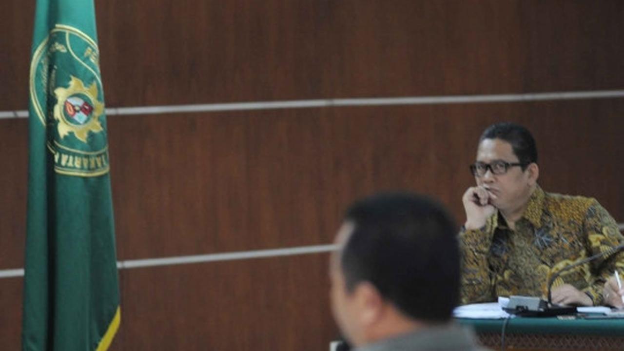 Pengacara Rudy Alfonso bersaksi di sidang Amir Hamzah