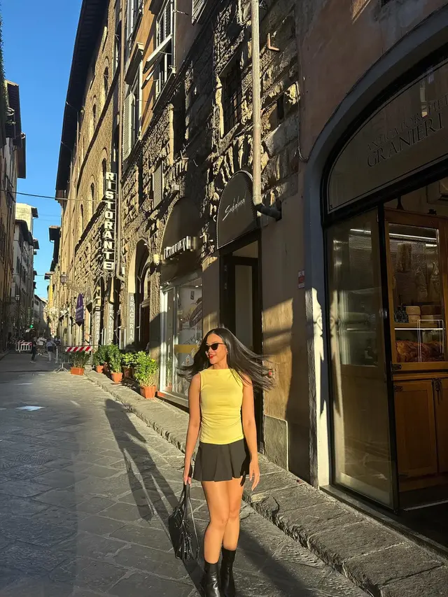 Gaya Fresh Yura Yunita Saat Liburan di Switzerland, Paduan Warna Cerah yang Bikin Makin Bersinar