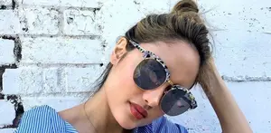 ini tips simpel cantik ala Cinta Laura.