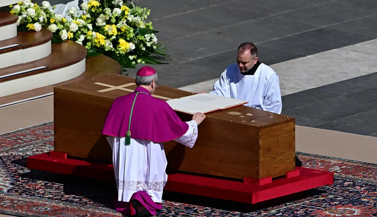 Paus Fransiskus akan dimakamkan di makam bawah tanah di Basilika Santa Maria Maggiore, Roma. (Tiziana FABI/AFP)