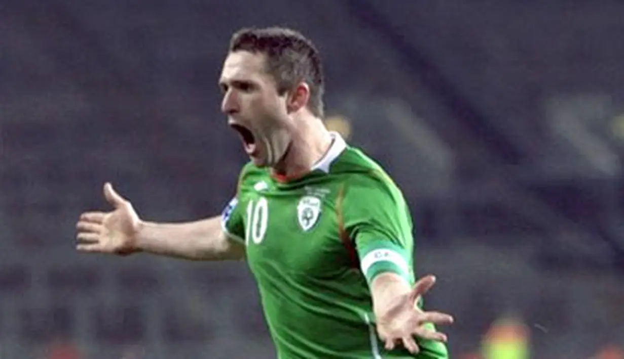 Ireland&#039;s Robbie Keane reacts after scoring a second goal against Georgia during a world cup qualifing match at Croke Park in Dublin, Ireland on February 11, 2009. AFP PHOTO/Peter Muhly