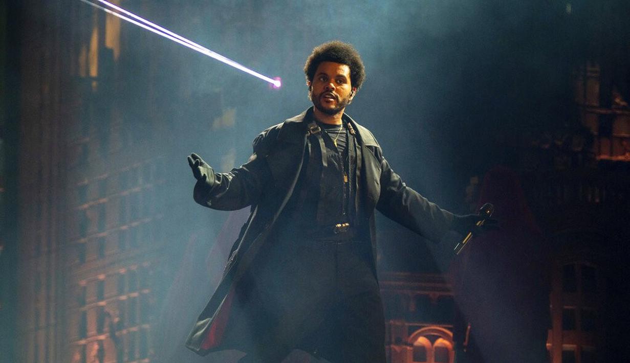 The Weeknd dalam The After Hours Til Dawn Global Stadium Tour di Atlanta pada 11 Agustus 2022. (Foto: Paul R. Giunta/Invision/AP)