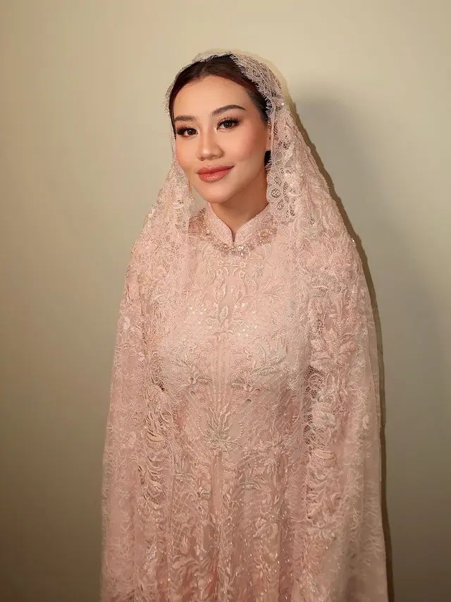 Sebentar Lagi jadi Pasutri, Gaya Serasi Thariq Halilintar dan Aaliyah Massaid Kenakan Busana Muslim Serba Pink di Pengajian Jelang Nikah