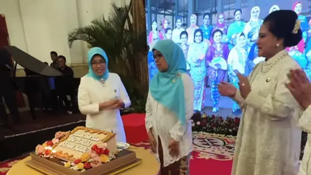 6 Gaya Anggota OASE KIM Halal Bihalal Bersama Iriana Jokowi dan Wury Ma’ruf Amin, Annisa Pohan hingga Loemongga Haoemasan Berkebaya Kartini