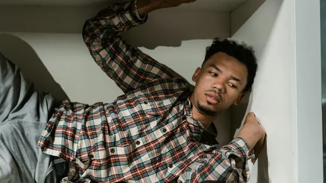 Fobia ini akan panik saat berada di ruangan sempit.