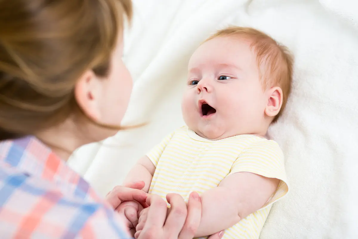 Agar Bayi Cepat Bicara
