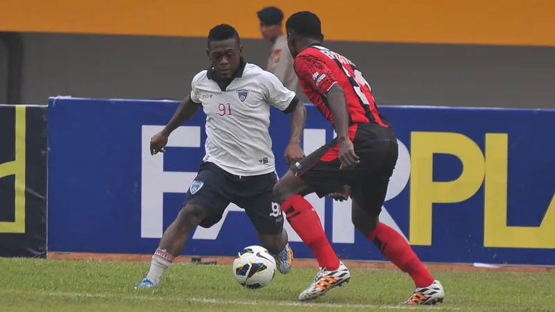 Persipura Jayapura vs Pelita Bandung Raya