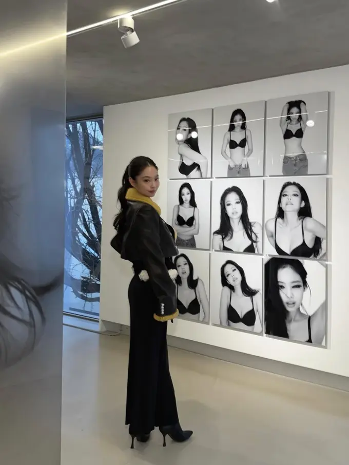 Memasuki Kepala 3, Jennie BLACKPINK Tampilkan Sisi ‘Natural’ Lewat Pameran Foto Perdana “J2NNI5”