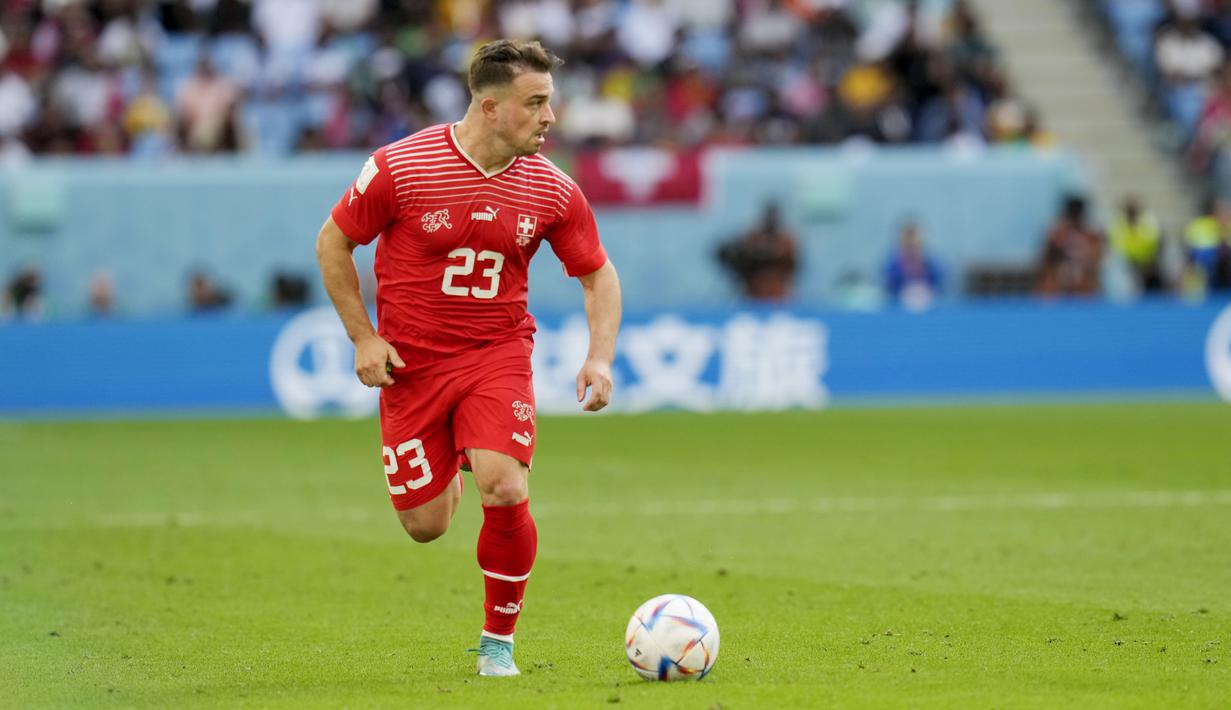 Xherdan Shaqiri merupakan pemain dengan segudang pengalaman. Pemain berpostur tubuh 165 cm ini sudah tampil 109 kali dengan menyumbang 26 gol. Dia ikut membela negaranya di Piala Dunia edisi 2010, 2014 dan 2018. (AP/Ricardo Mazalan)