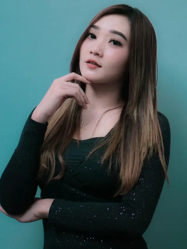 6 Potret Difarina Indra, Penyanyi yang Viral Disebut Mirip Livy Renata